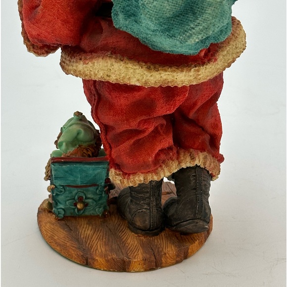 Dept. 56 In The Spirit Santa Christmas Sculpture Santa Carrying Gifts - Picture 6 of 16